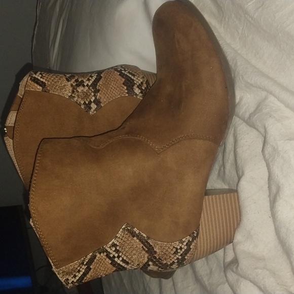 Torrid suede and snake boots - Picture 2 of 7